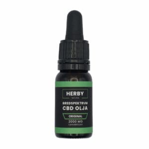 Produktbild på Bredspektrum CBD olja "original" 10 ml. Svart flaska med orangea detaljer. 1 av 3 tillgängliga versioner av CBD olja på hampablomman.se